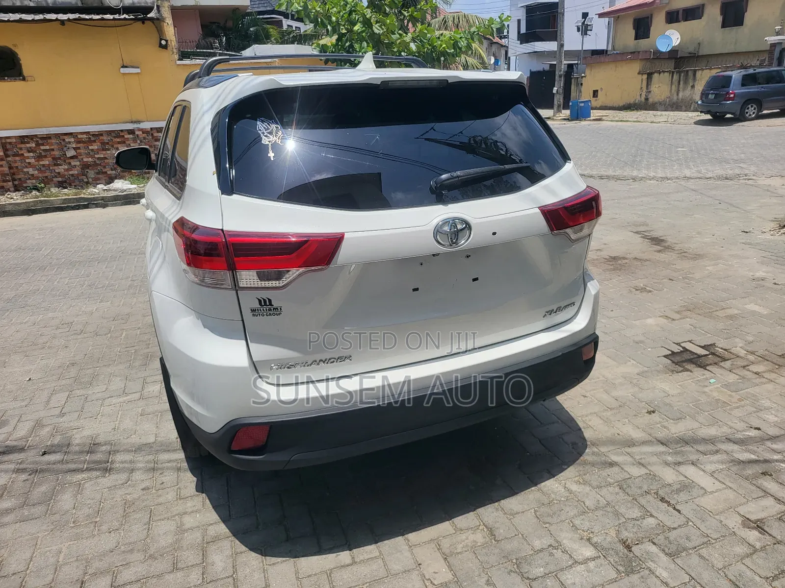 Toyota Highlander XLE V6 4x2 (3.5L 6cyl 6A) 2016 White