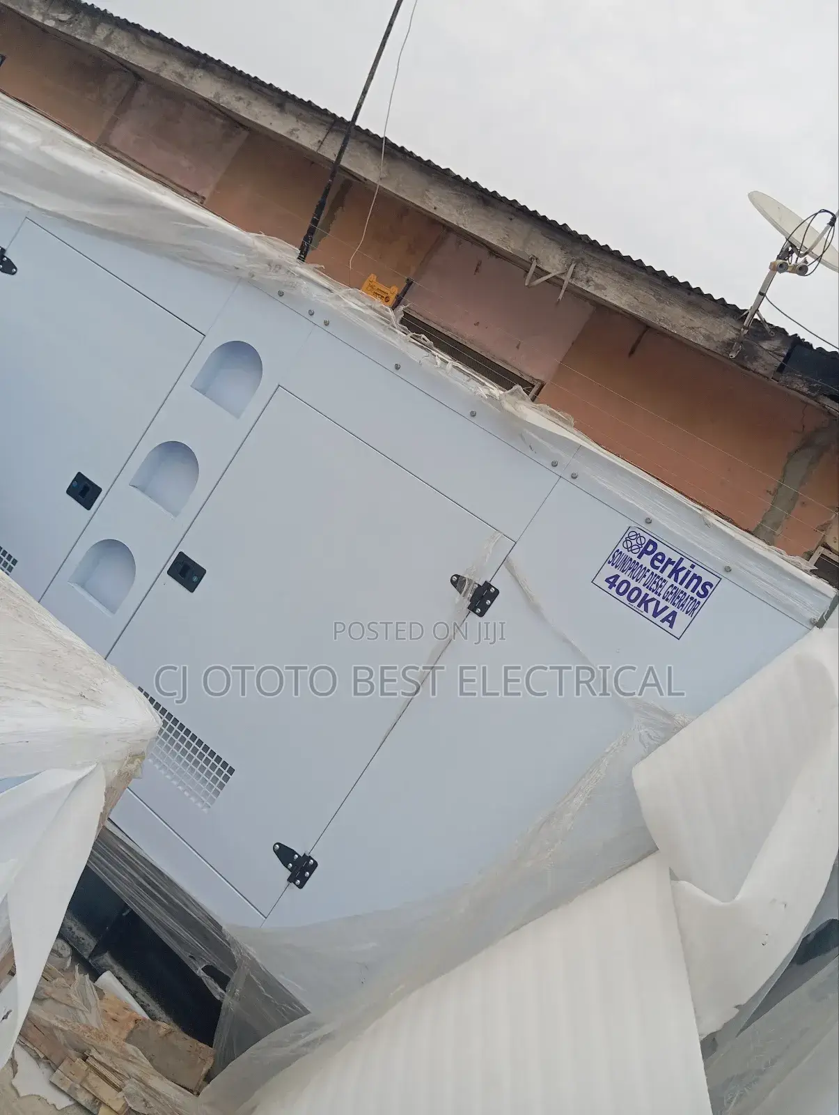 Big 400kva Perkins Generator Soundproof 2 Years Warranty