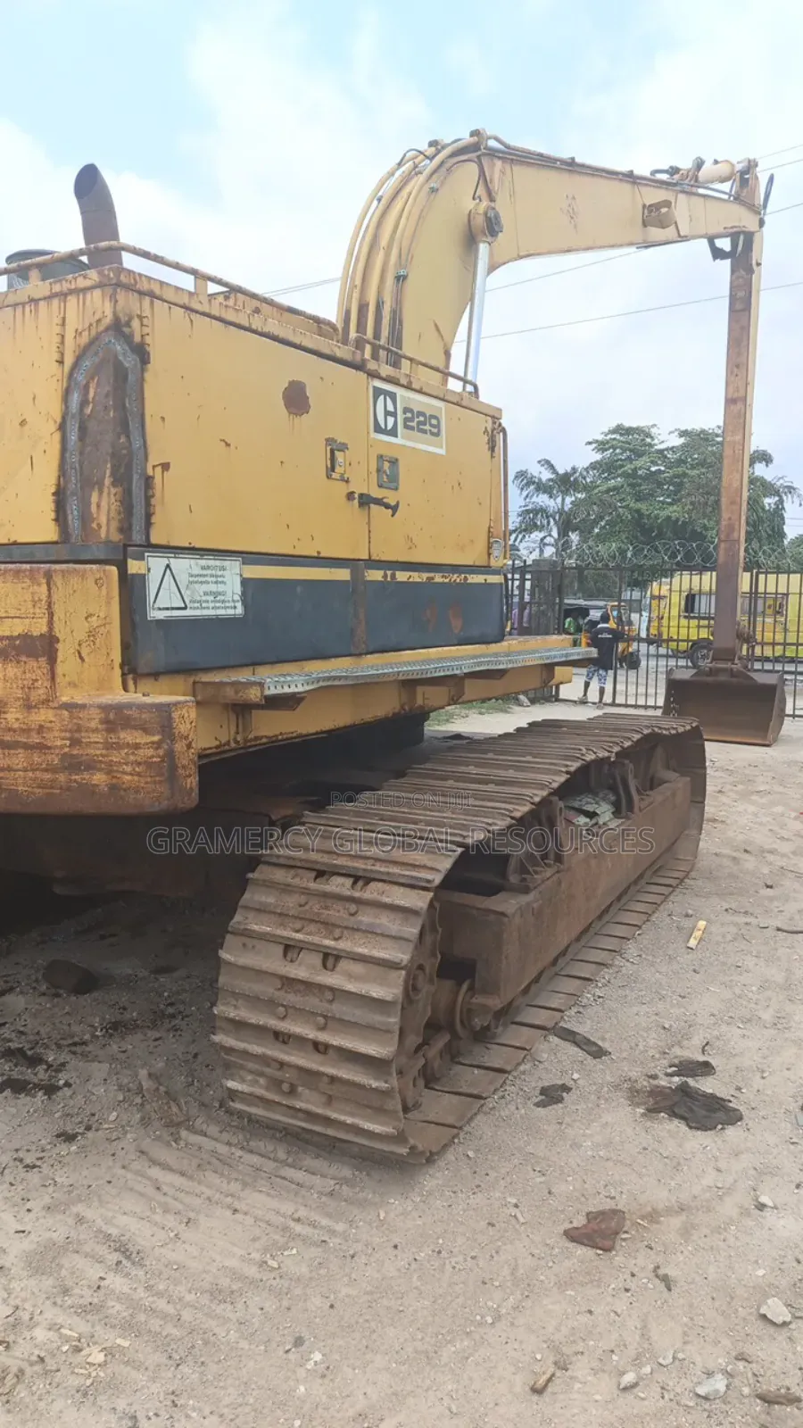 Foreign Used Cat 229 Long Reach Boom Length Excavator