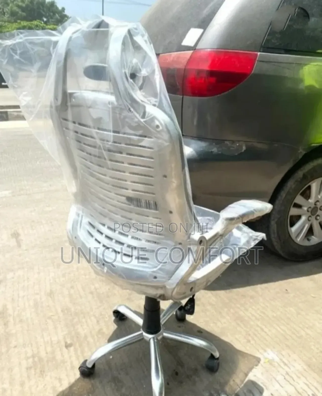 Imported Executive Ergonomic Office Chair With Head Rest
