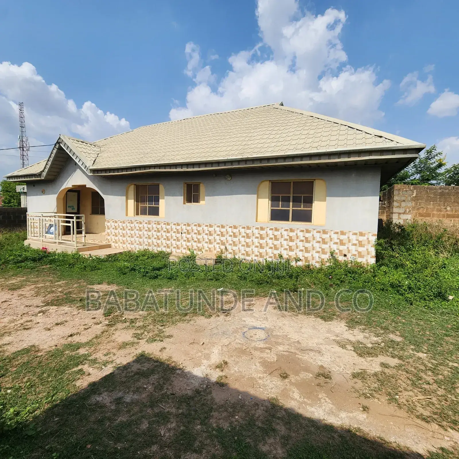 3bdrm Bungalow in Soka for sale