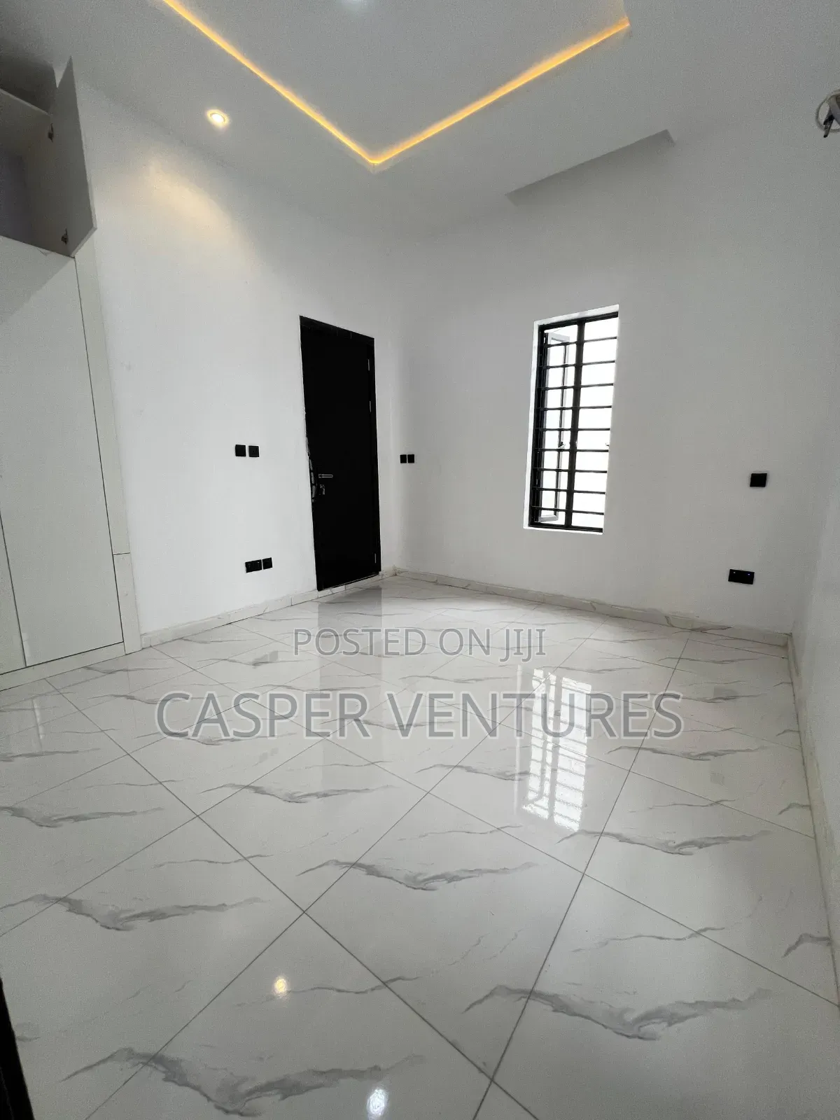 5bdrm Duplex in Tedoh, Sangotedo for sale