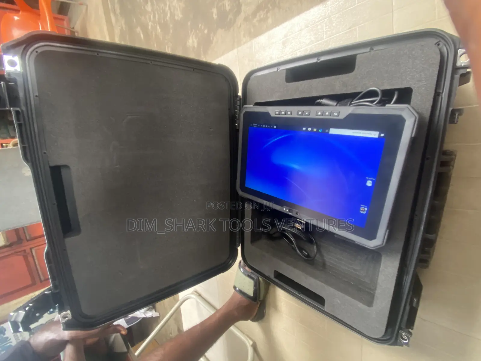 Getac F110 Rugged Tablet Box