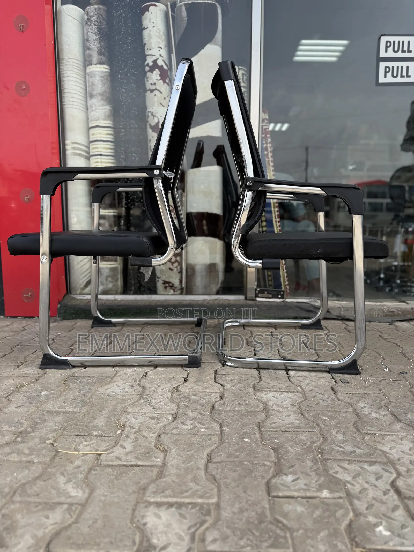 Ergonomic Visitors Chair