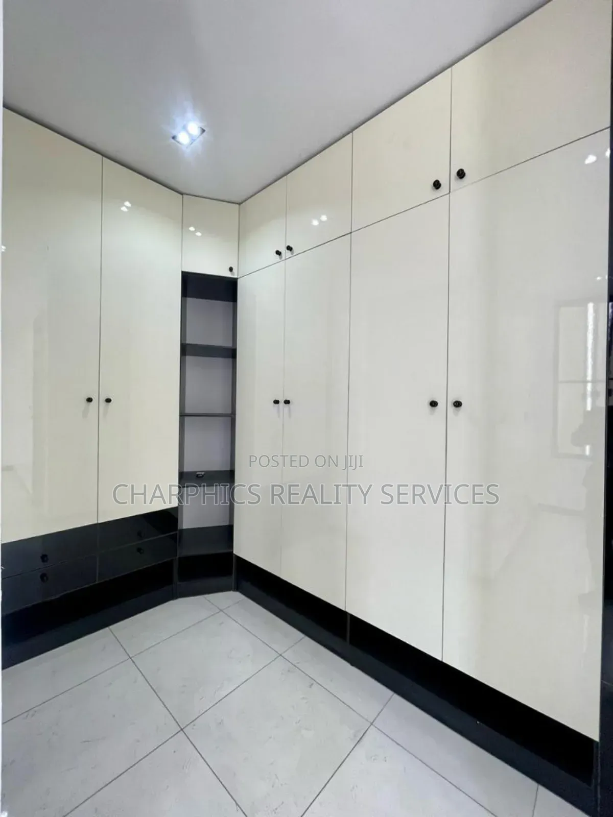 4bdrm Duplex in Ikate for sale
