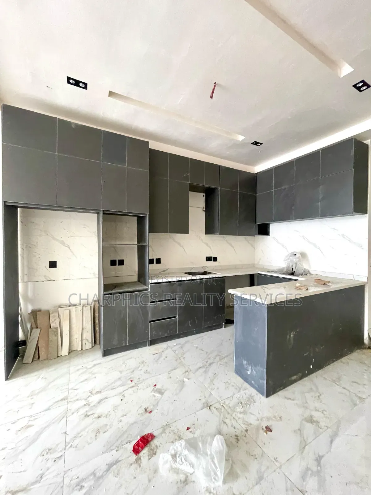 2bdrm Apartment in Ikate for sale