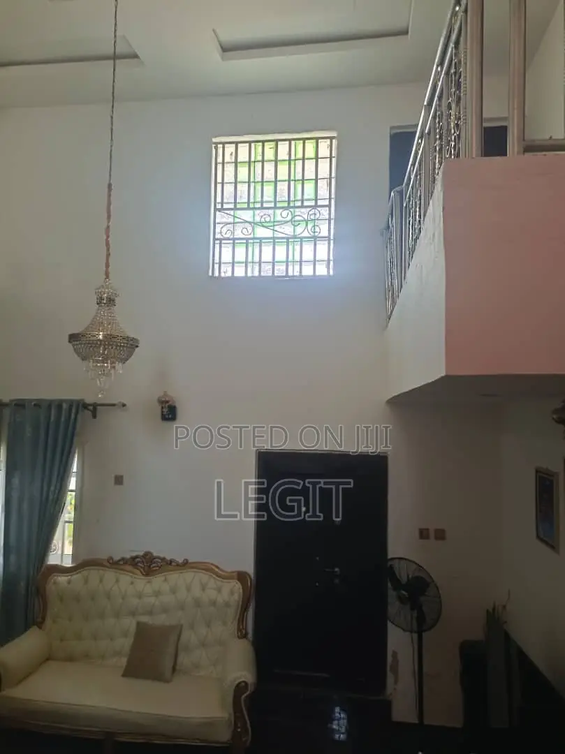 Furnished 7bdrm Duplex in Ibadan for sale