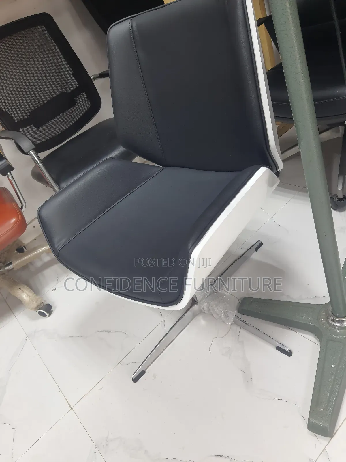 High Quality Visitors Rotating Chair