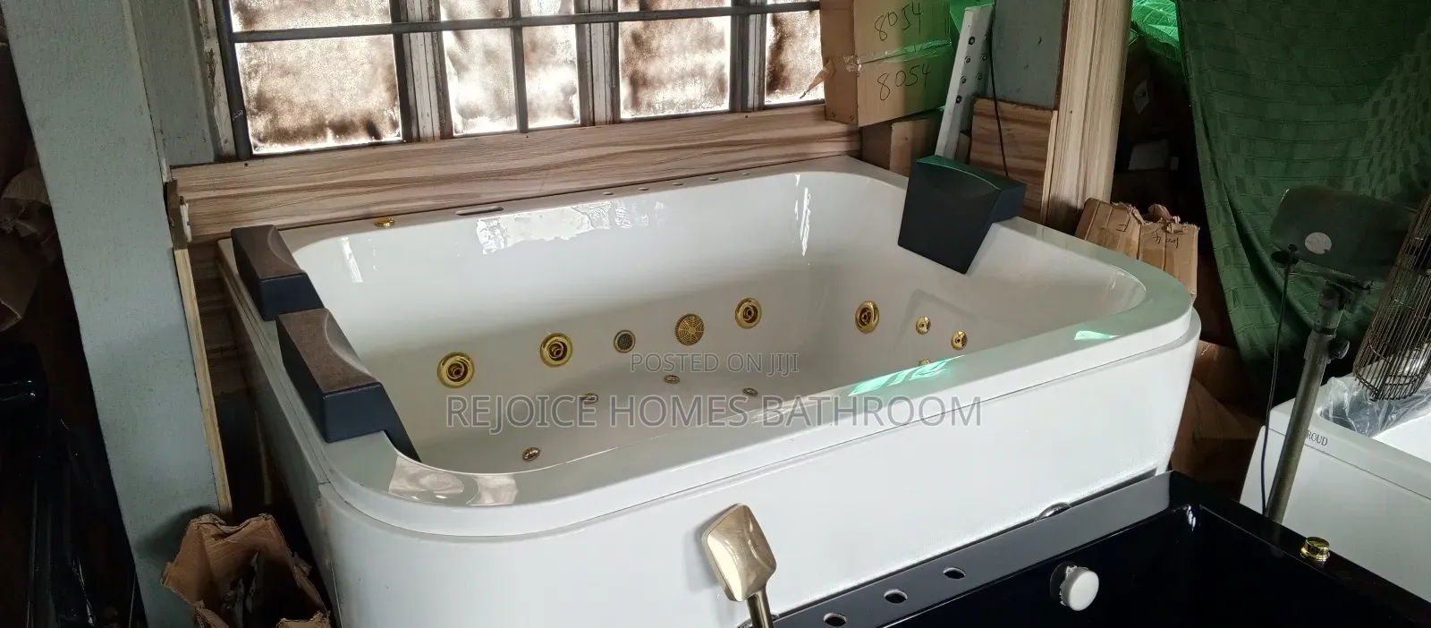 Luxury Executive 3 Seater Spa Jacuzzi