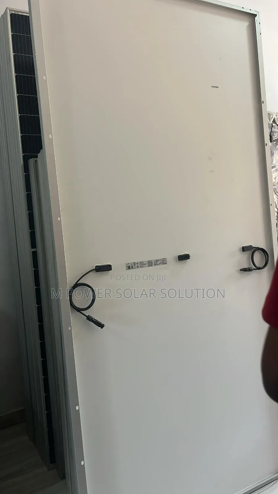 600w Jinko Halfcut Mono Solar Panels