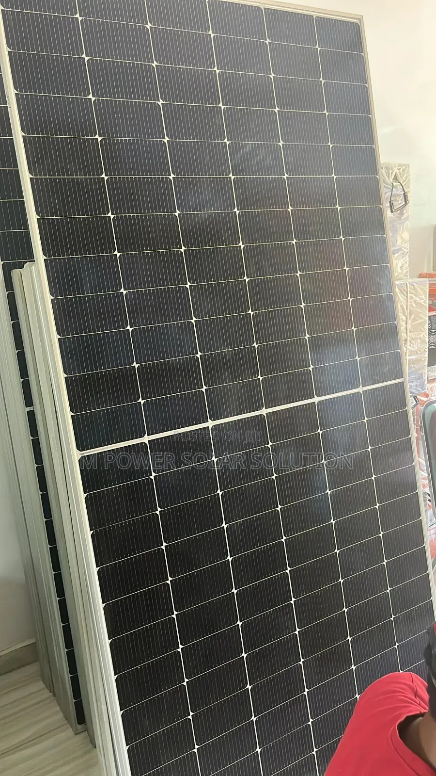600w Jinko Halfcut Mono Solar Panels