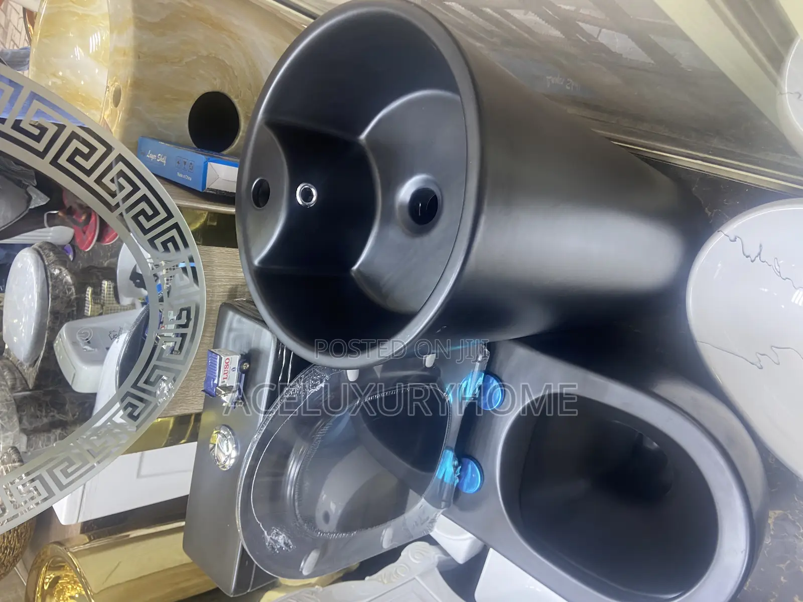 Water Closet Black Luxury