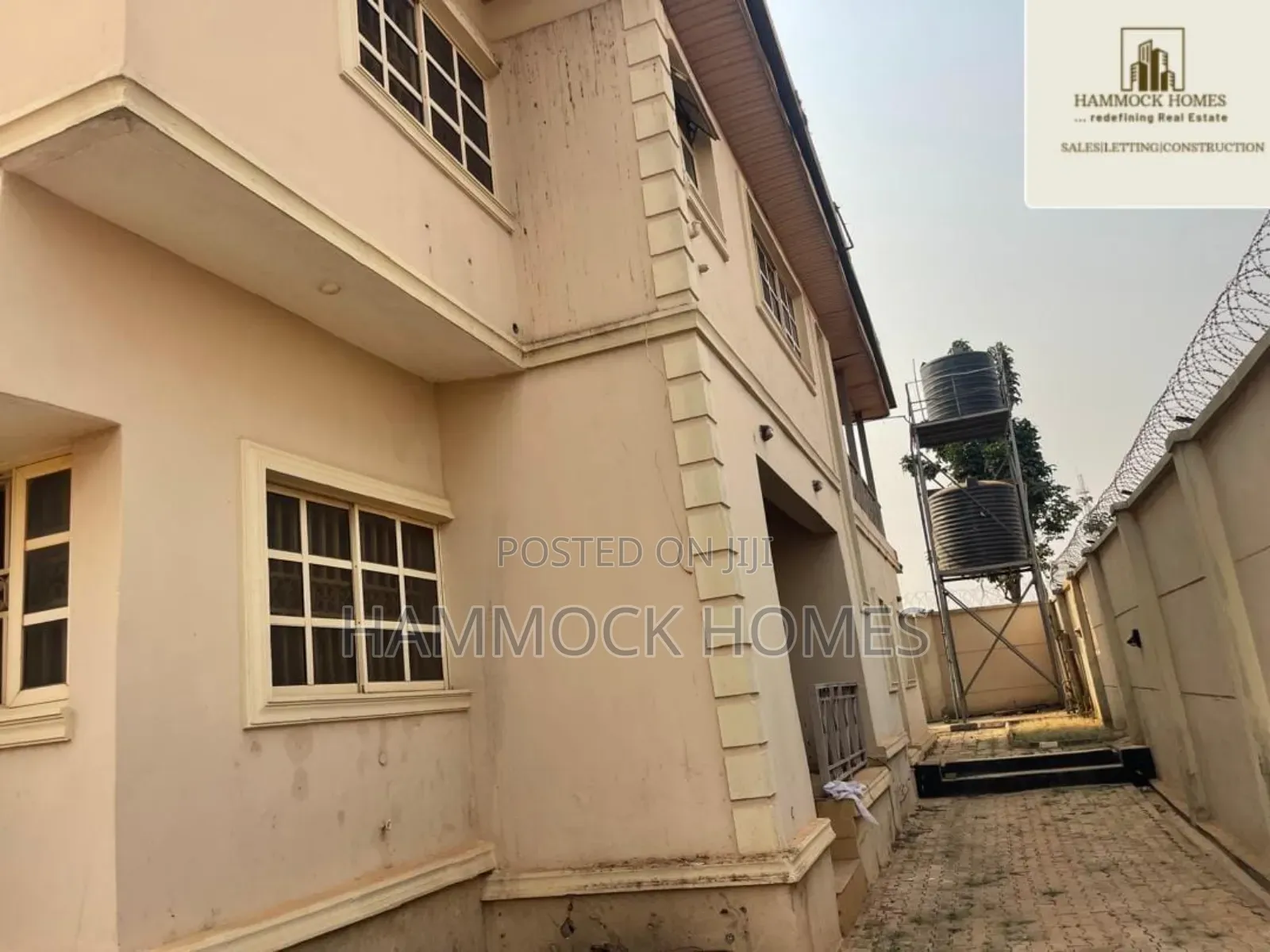 5bdrm Duplex in Akobo for sale