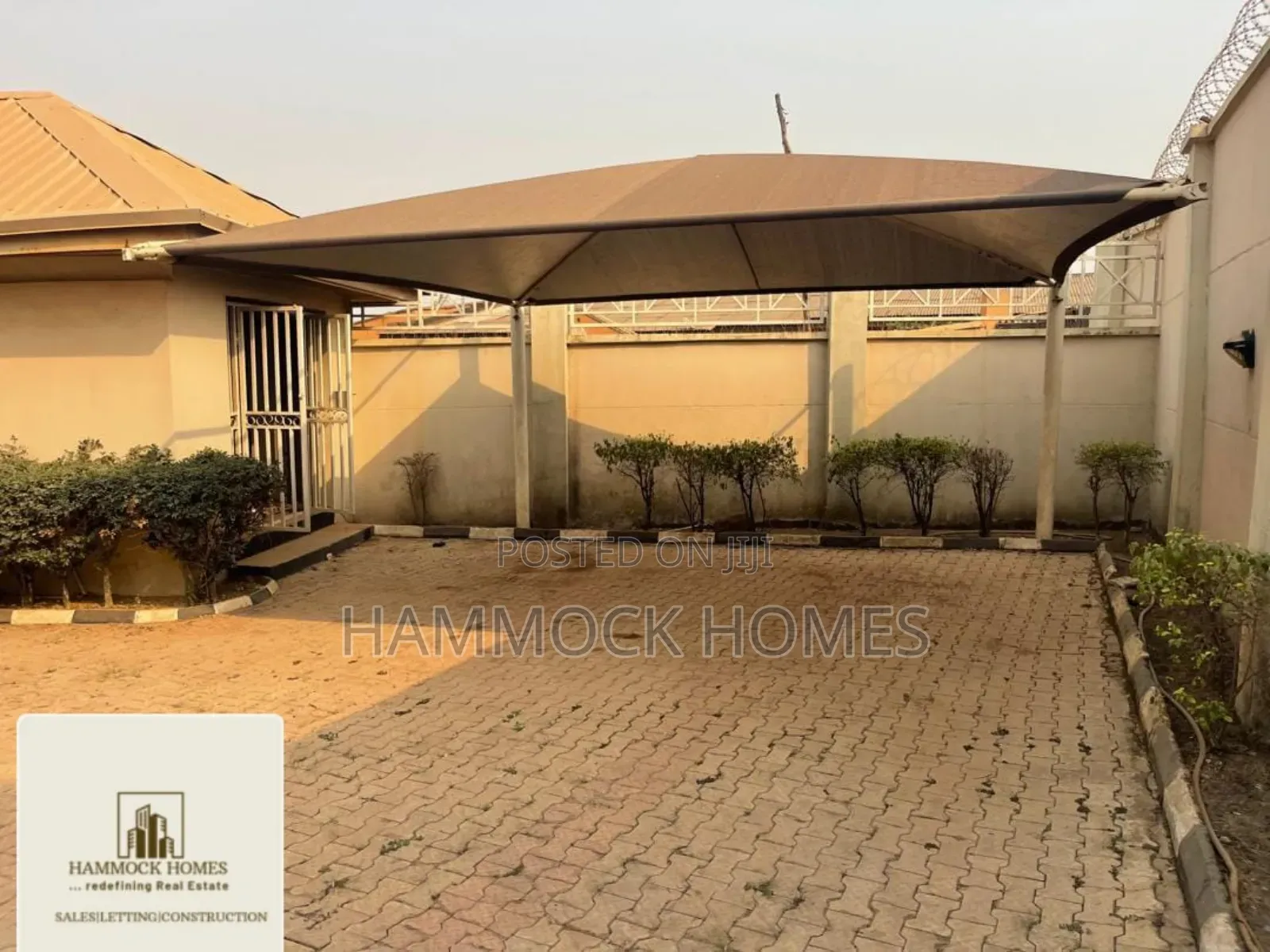 5bdrm Duplex in Akobo for sale