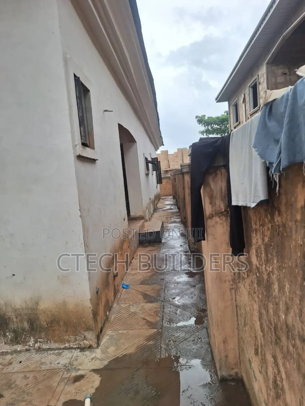 4bdrm Bungalow in Benin City for sale
