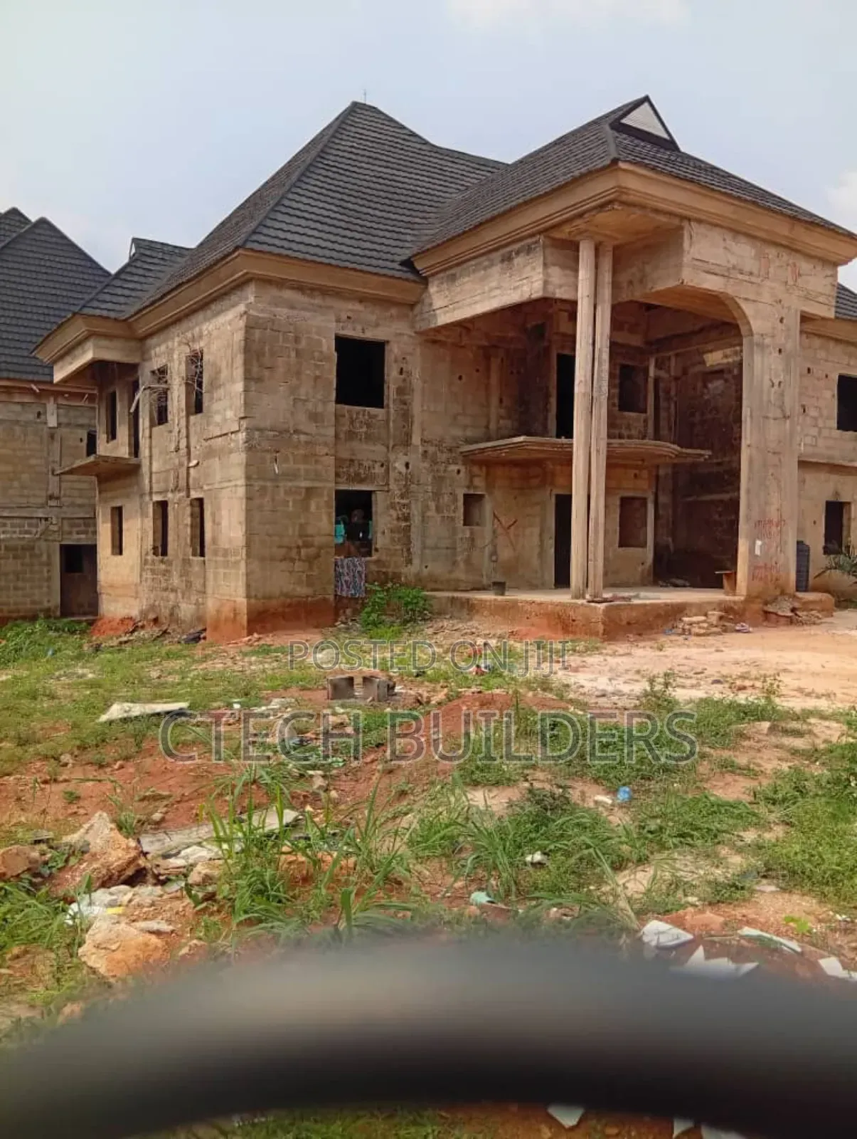 6bdrm Duplex in Benin City for sale