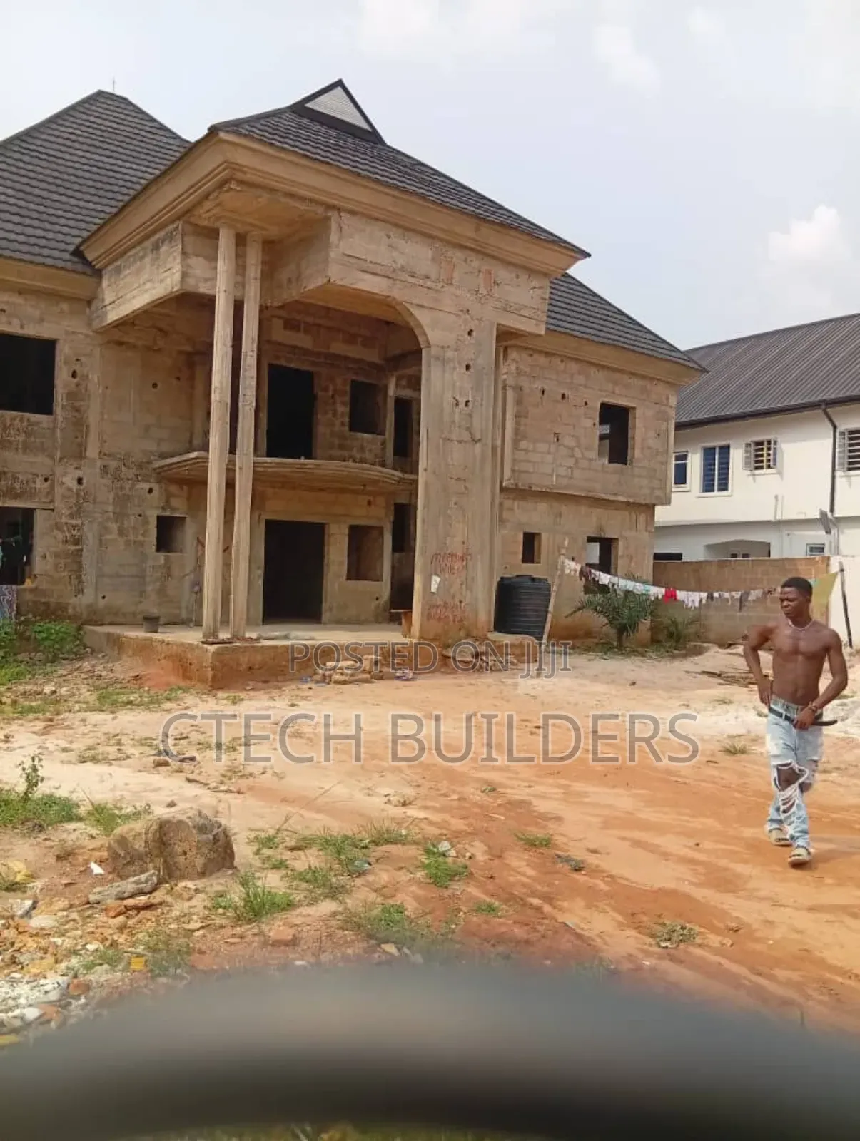 6bdrm Duplex in Benin City for sale