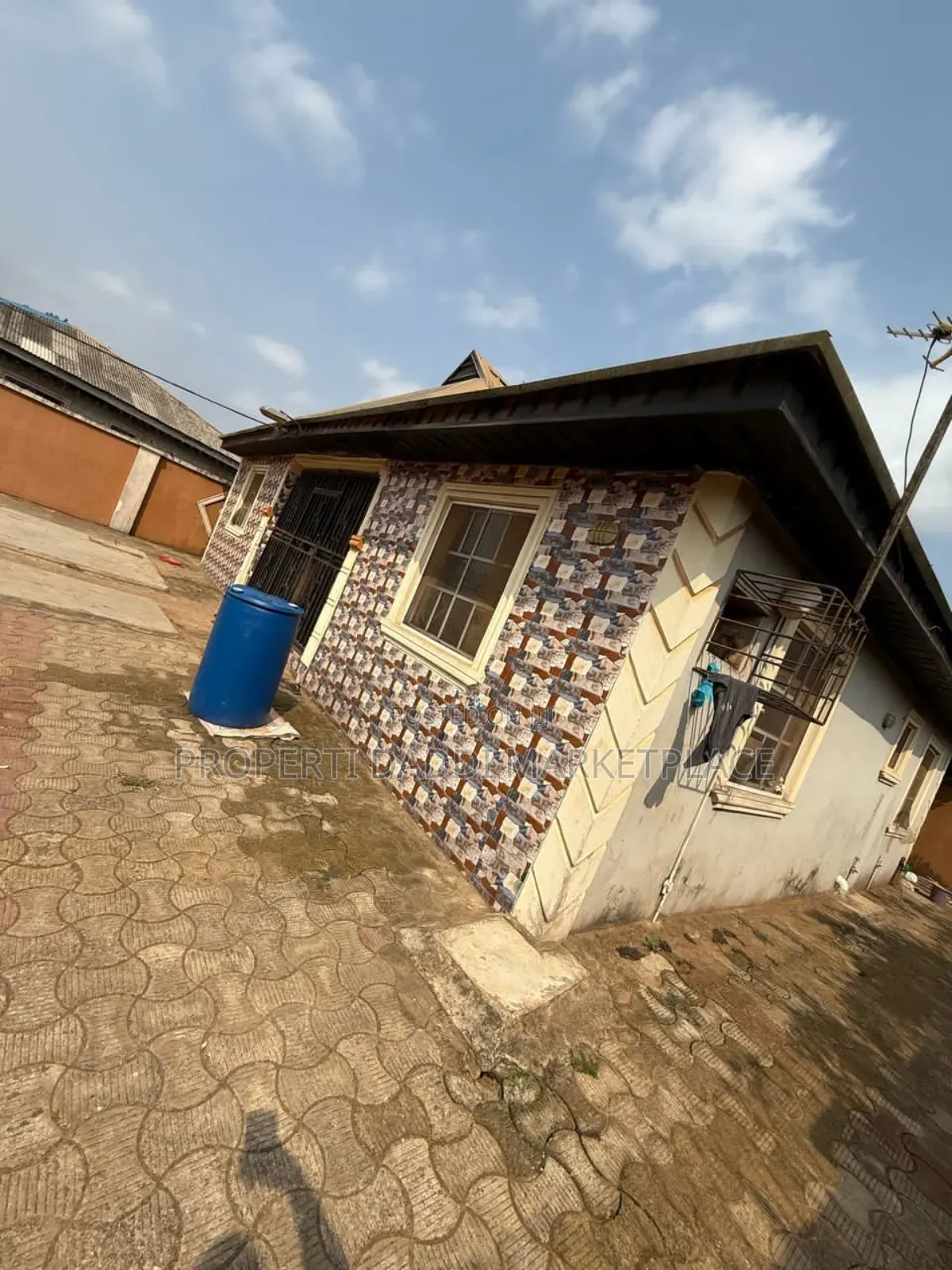3bdrm Bungalow in Ayobo for sale