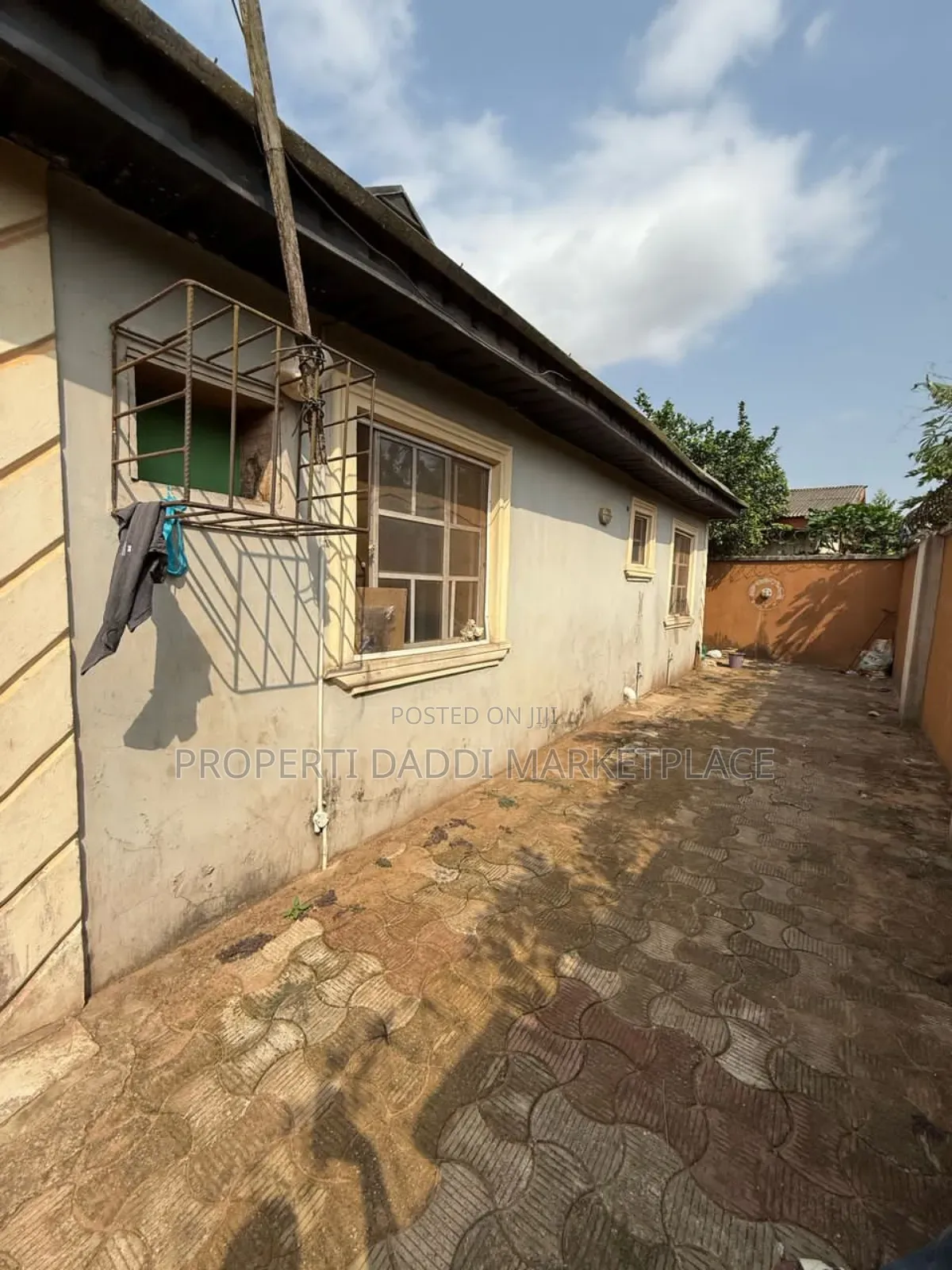 3bdrm Bungalow in Ayobo for sale