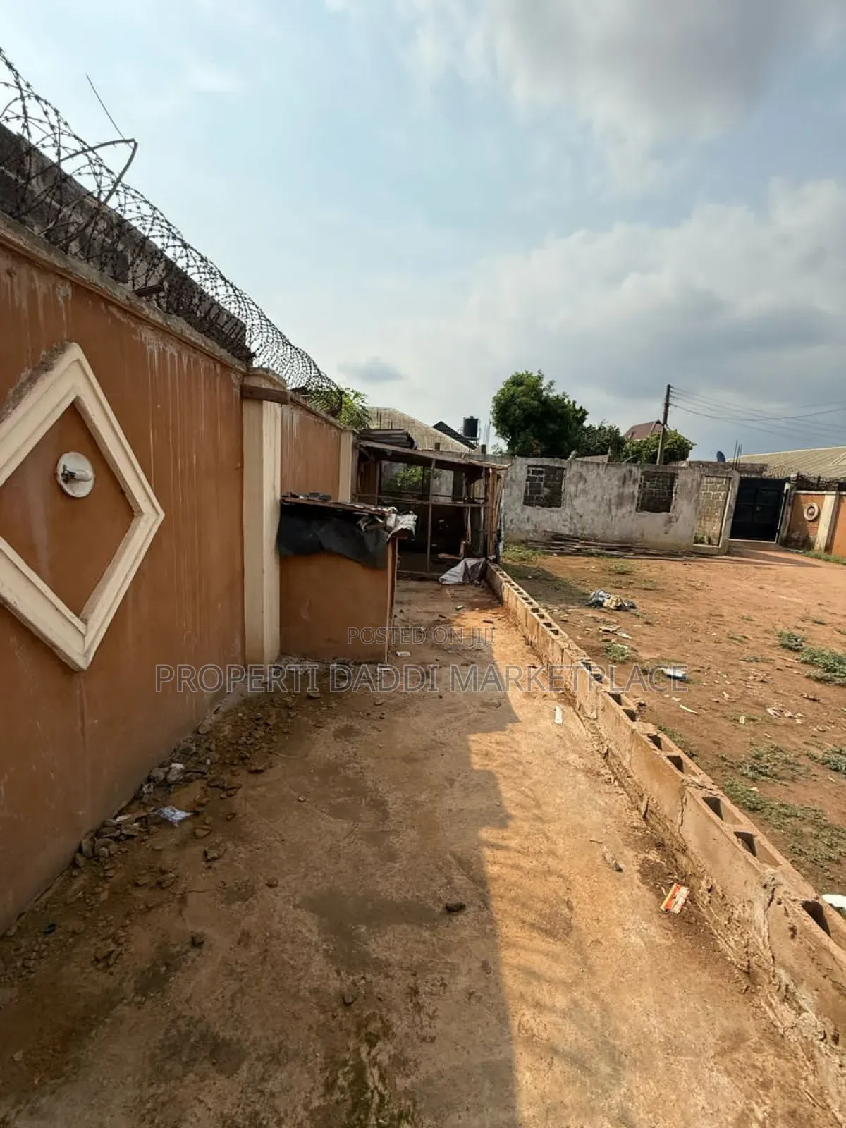 3bdrm Bungalow in Ayobo for sale