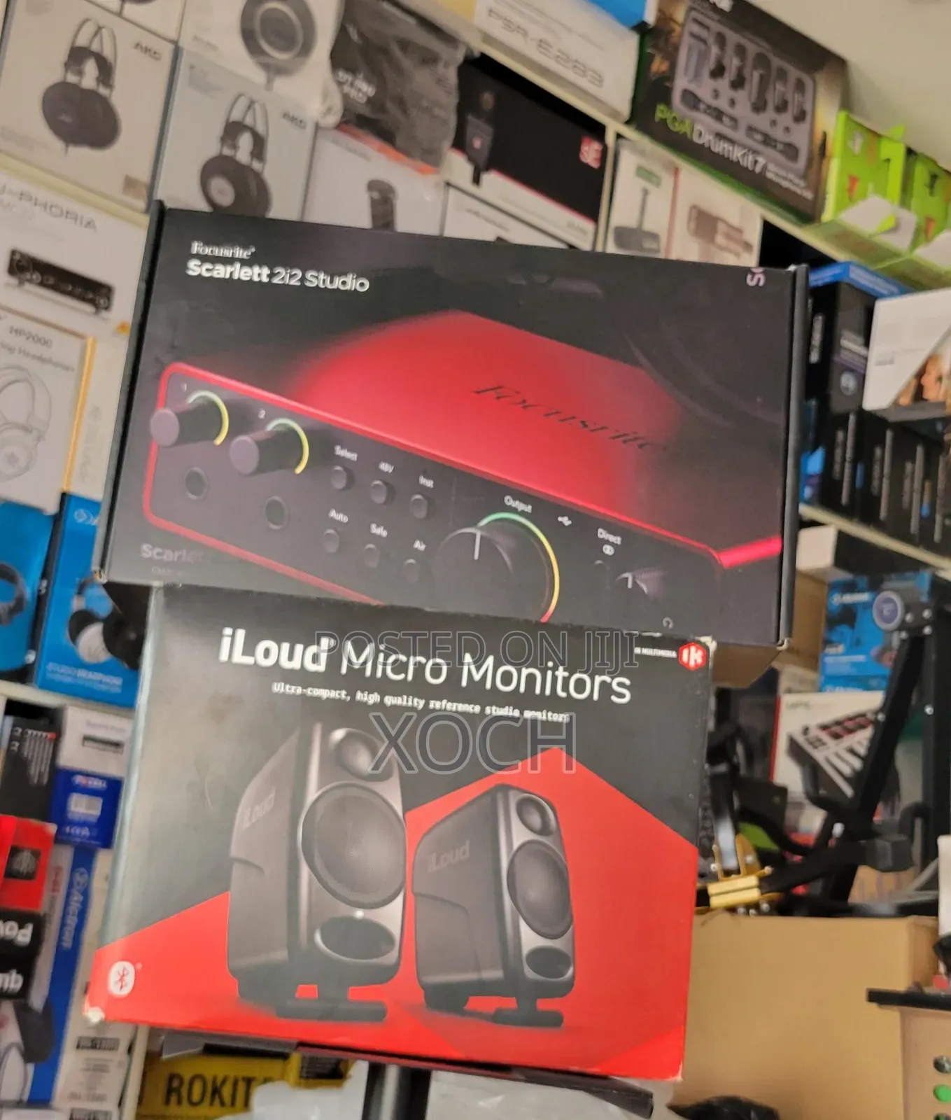 Focusrite Scarlett 2i2 4th Generation Audio Interface Set
