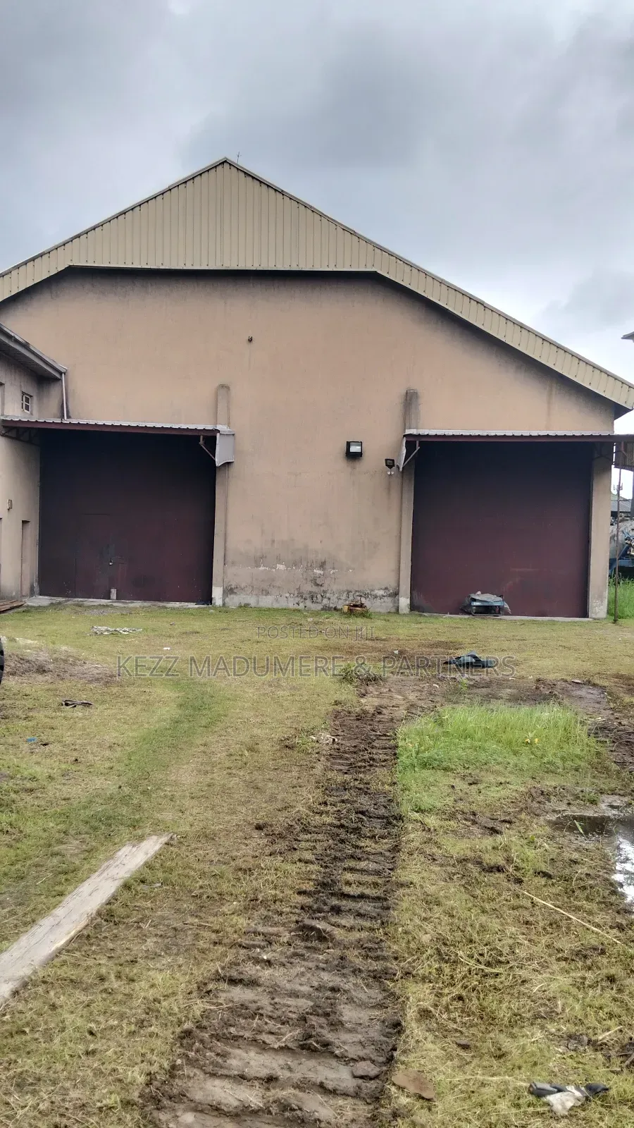 For Sale: Warehouse on 13 Plots on Major Stadium Rd