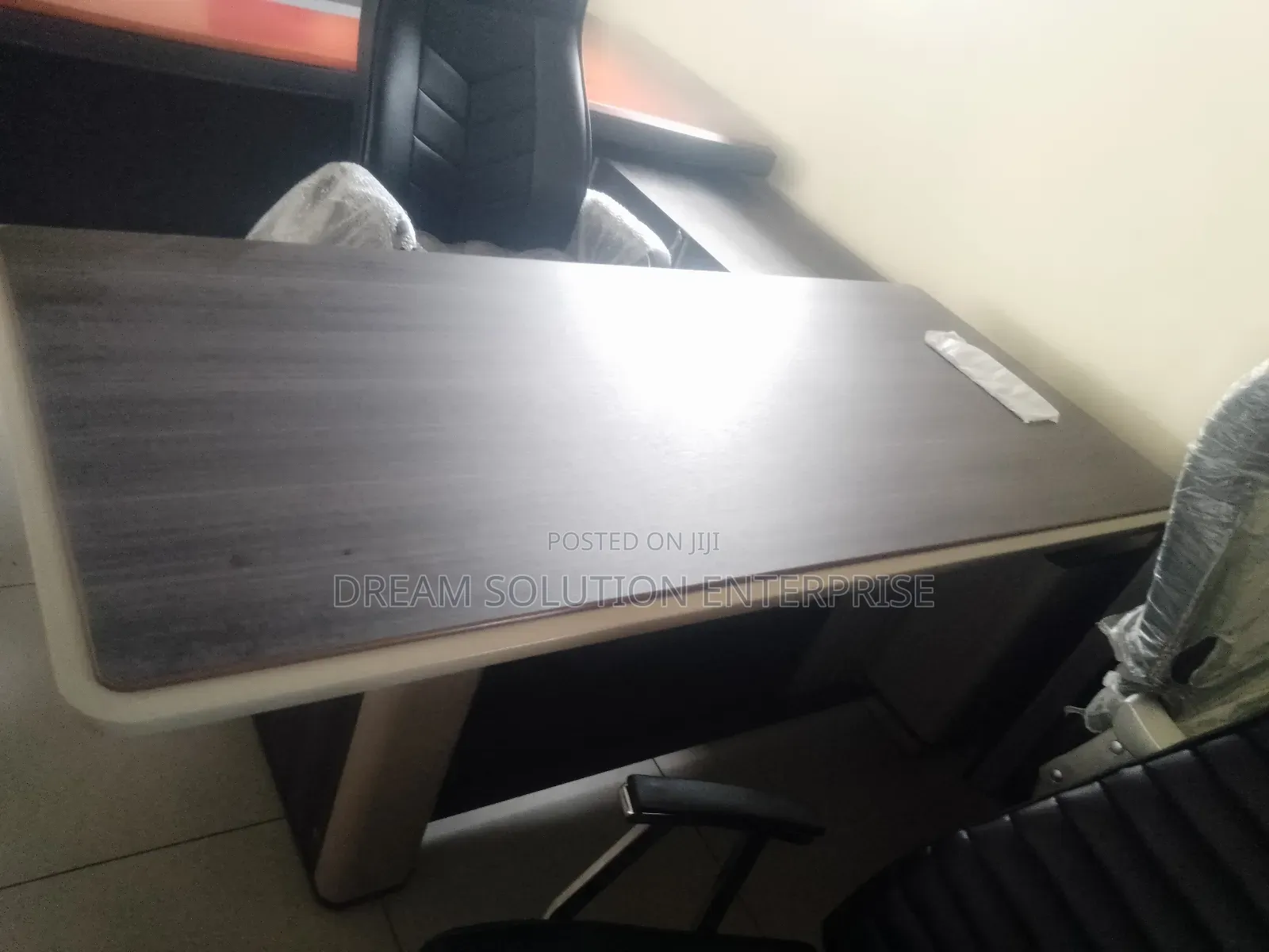 1.8 Meters Executive Table