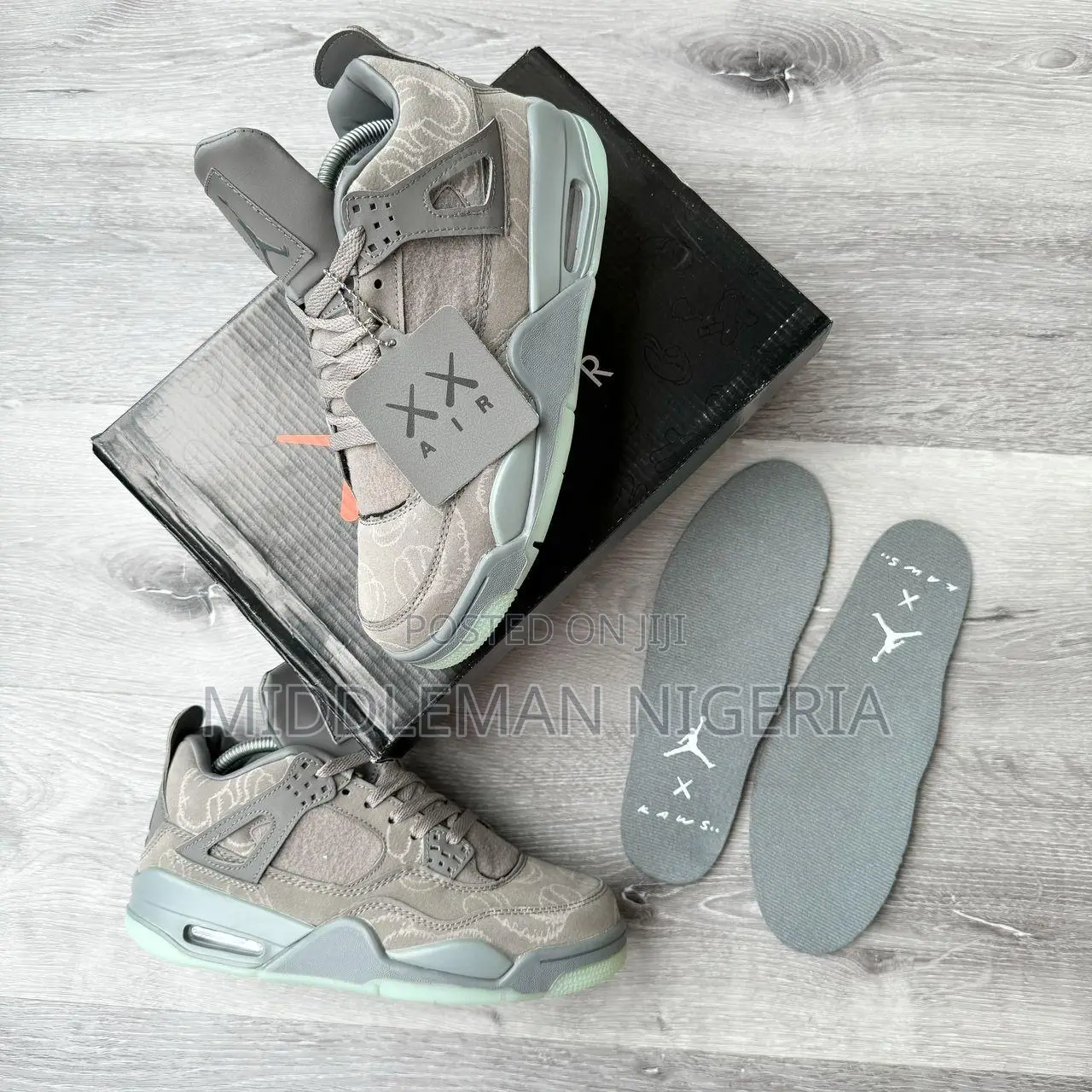 Jordan Retro Iv Kaws Neon Light Sole Suede Classic Sneakers