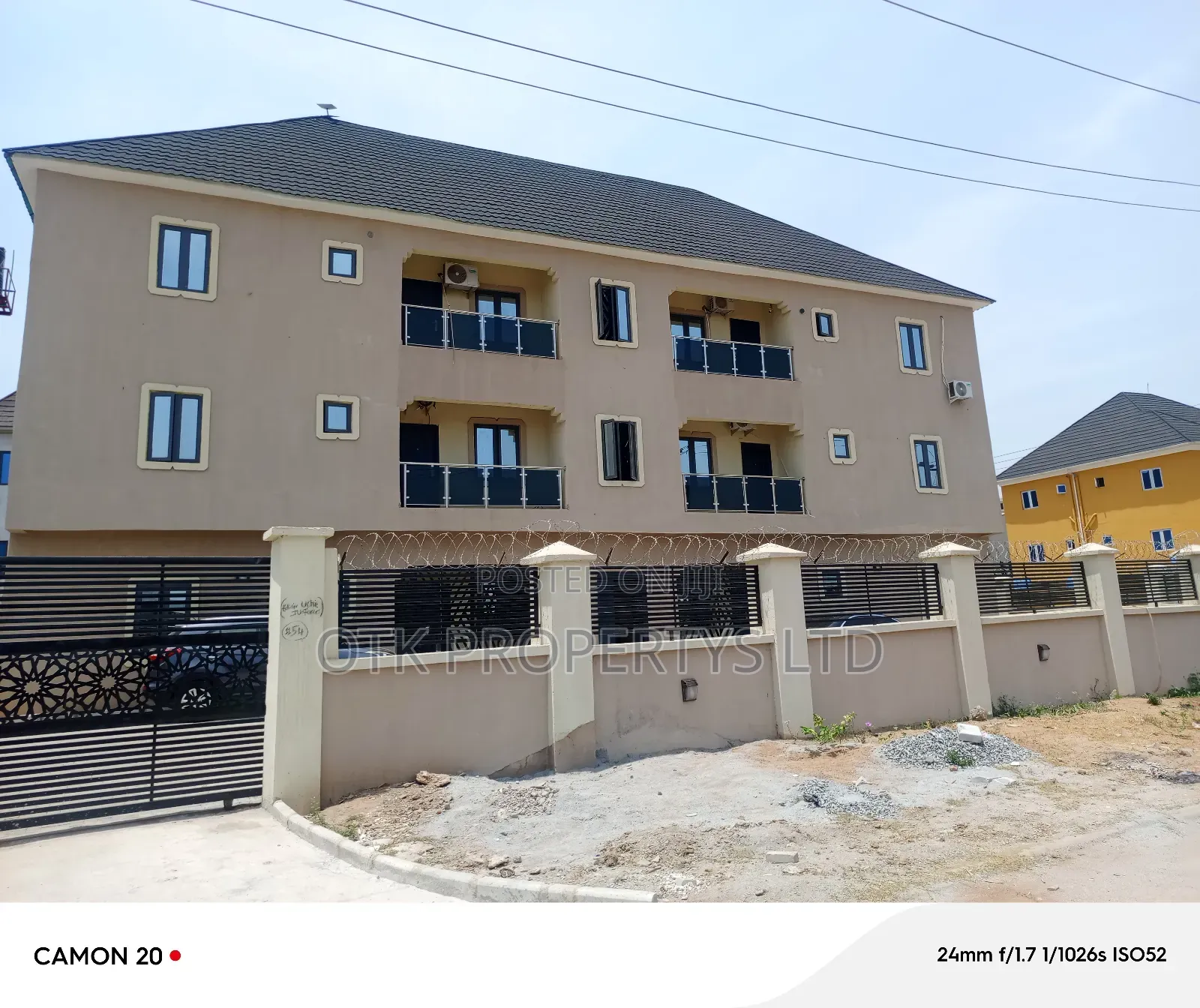 2bdrm Block of Flats in By Navy Quarters for rent