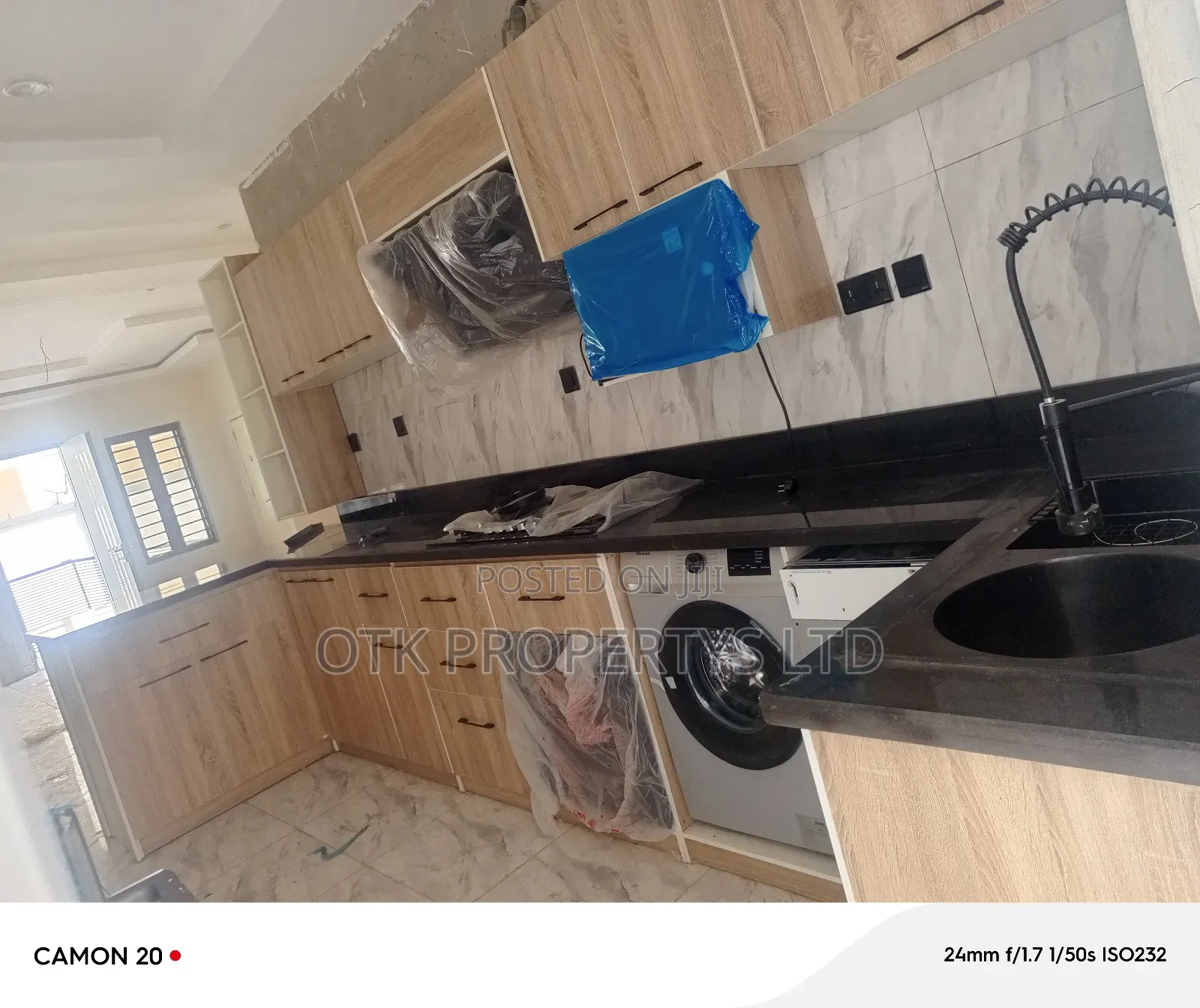 3bdrm Block of Flats in By Navy Quarters for sale