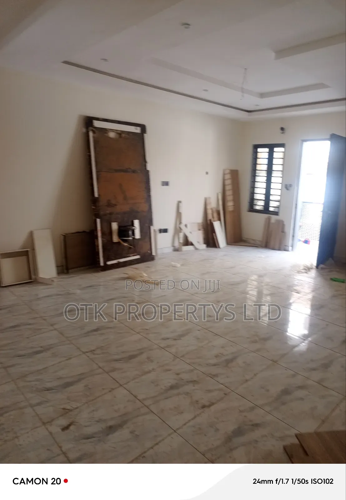 3bdrm Block of Flats in By Navy Quarters for sale