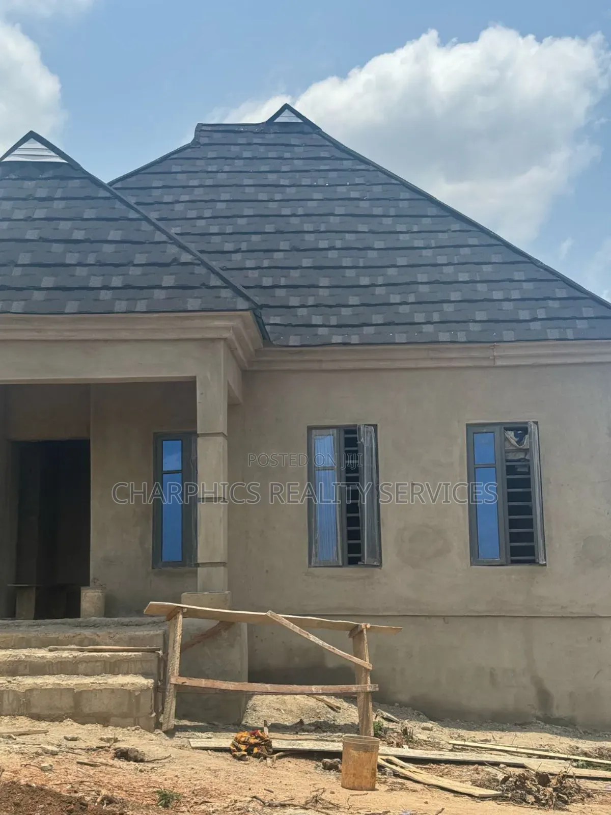 3bdrm Bungalow in Epe for sale