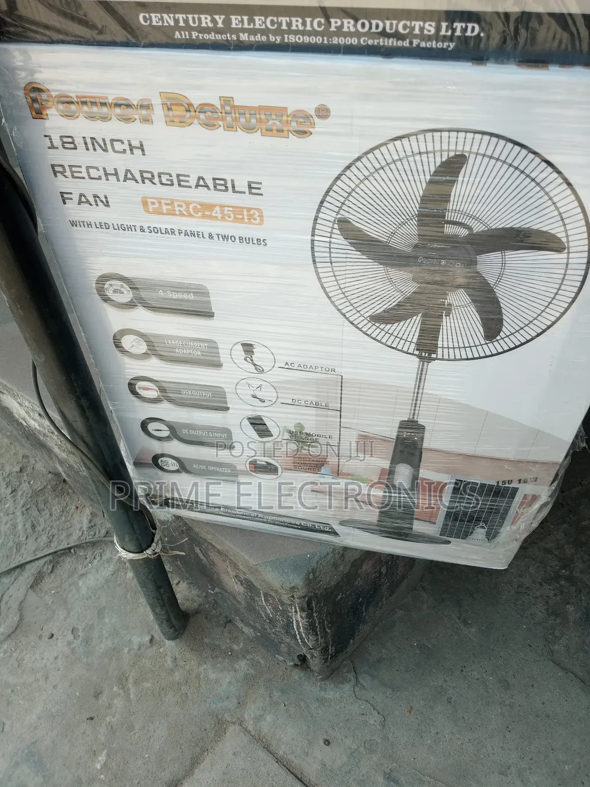 Deluxe Rechargeable Fan 18"