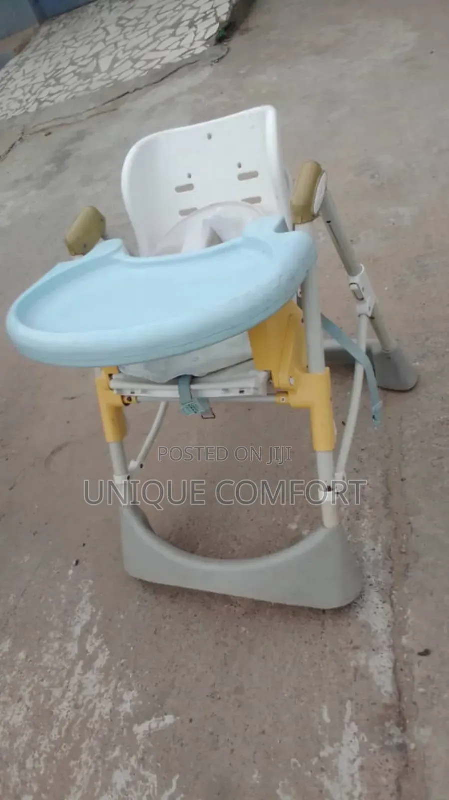 Imported Executive High Feeding Chair