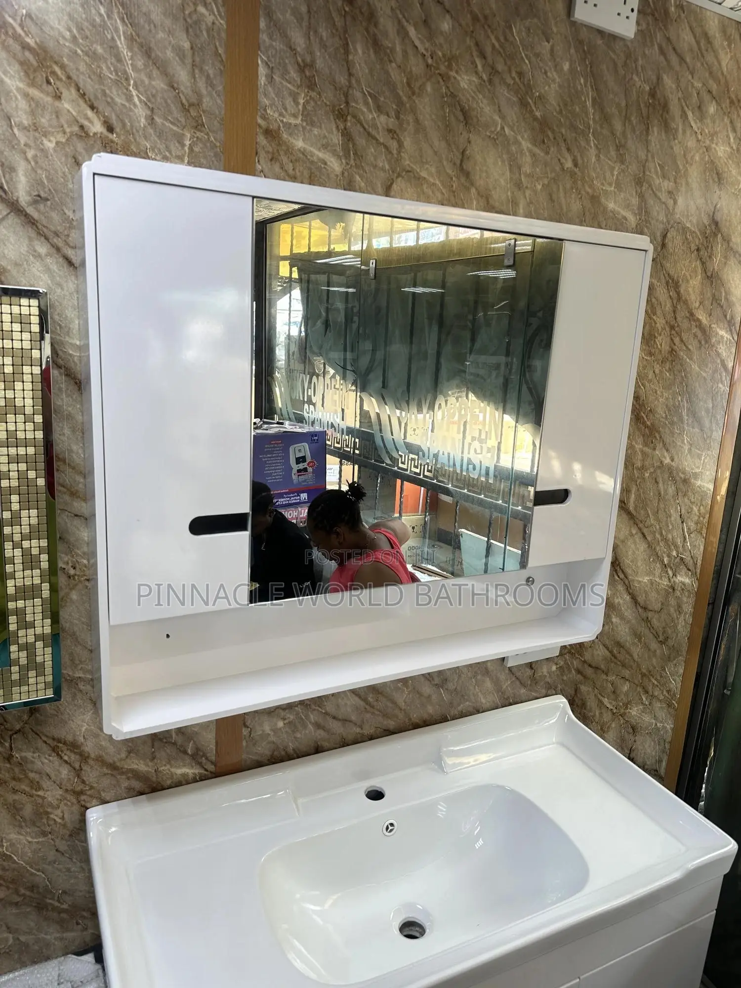 Executive England Cabinet Basin 006