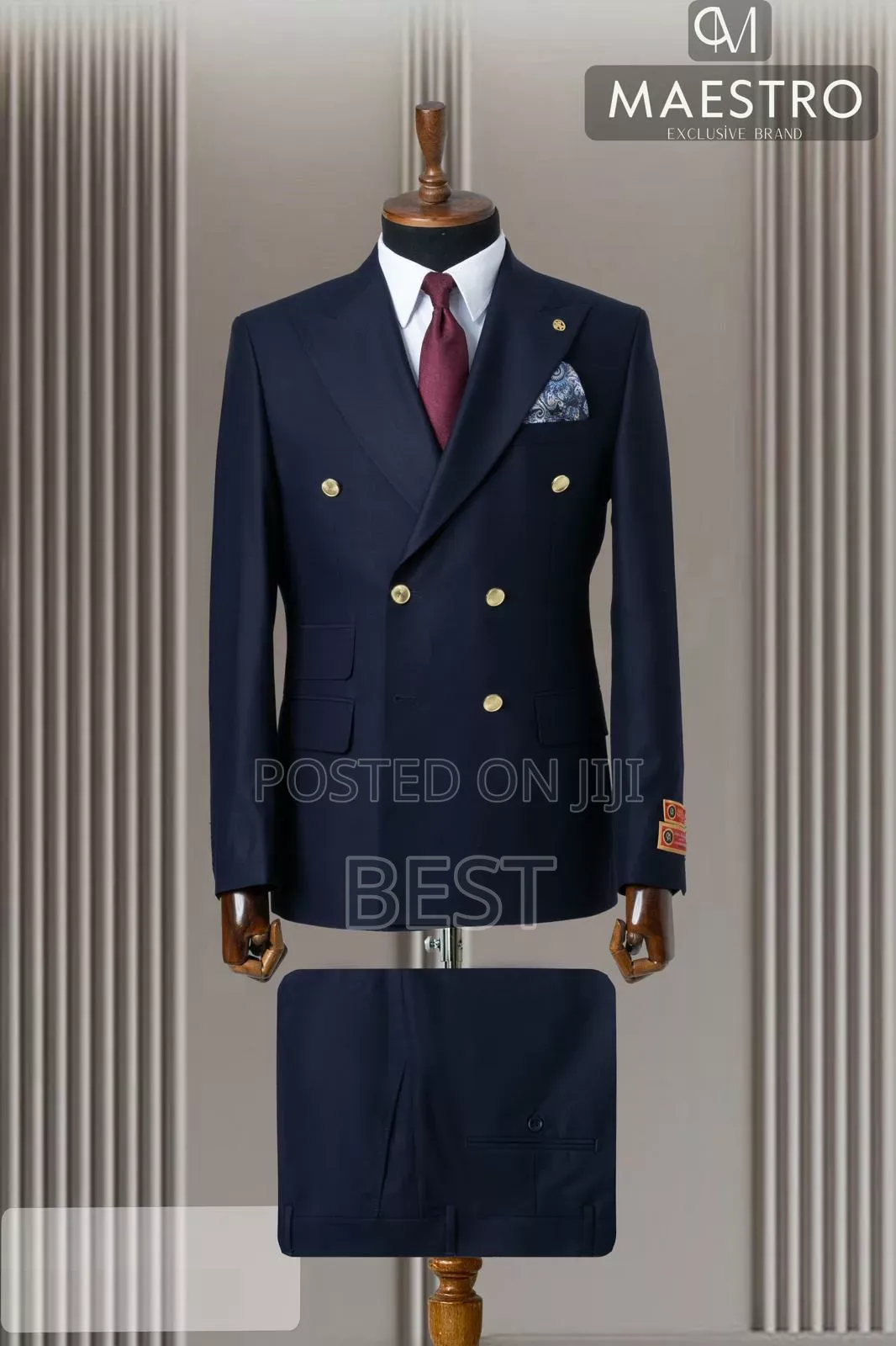 Luxury Double Breasted With Golden Bottons Suit