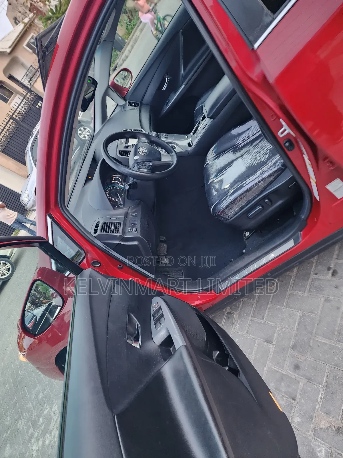 Toyota Venza XLE 4dr Wagon (3.5L 6cyl 6A) 2014 Red
