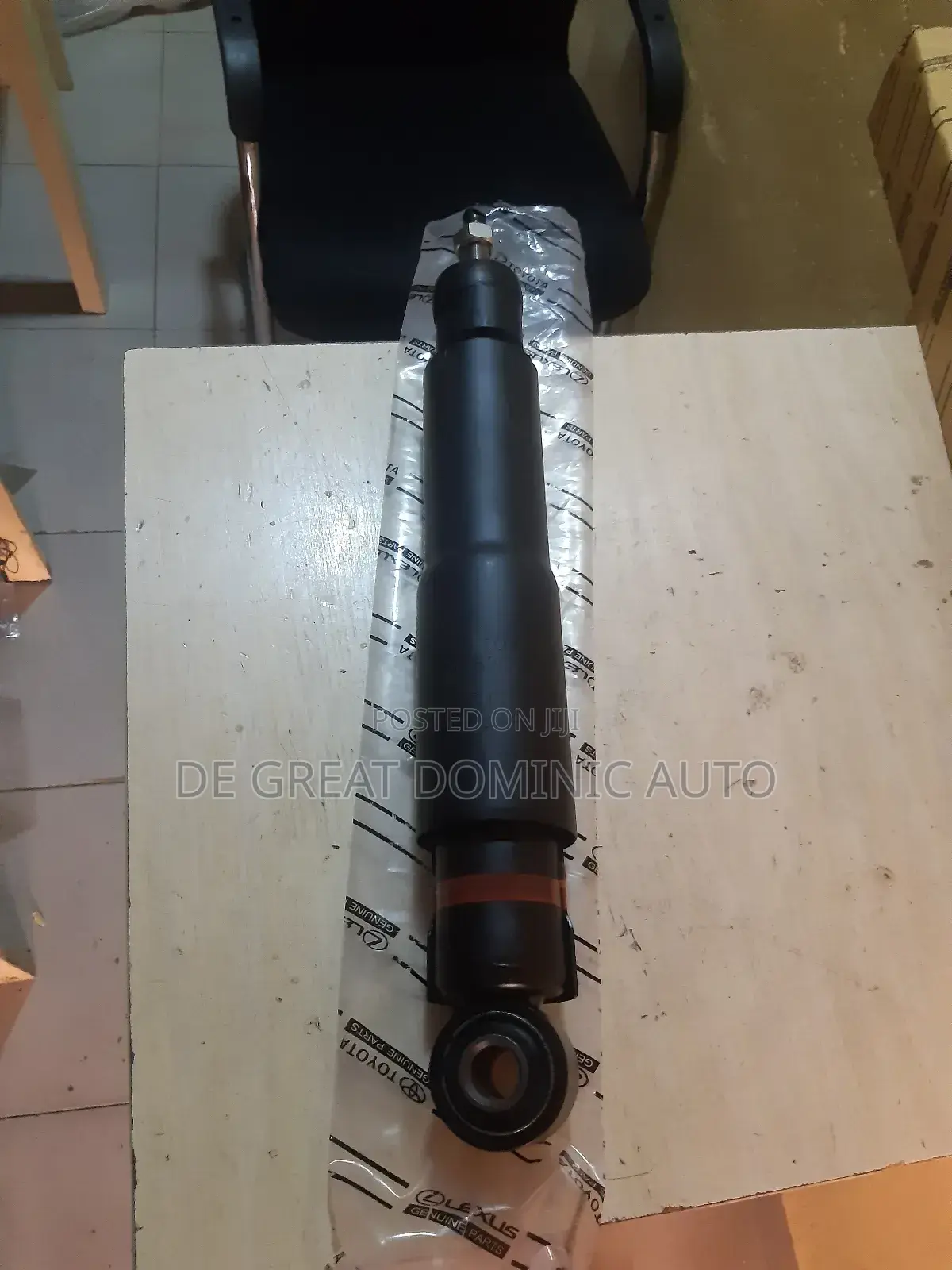 Rear Oil Pressure Shock Absorber Lx570