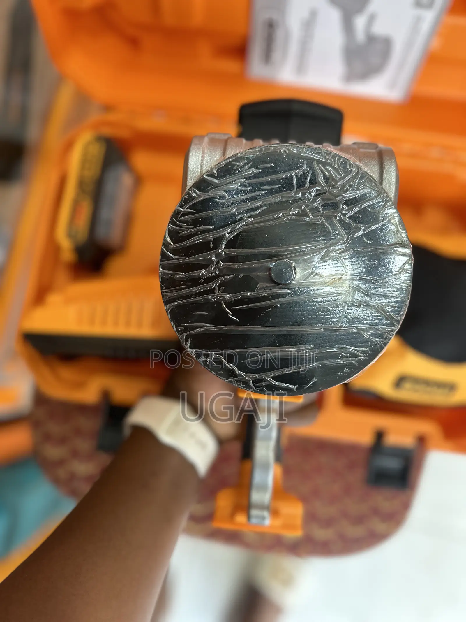 20v Ingco Tiles Vibration Machine