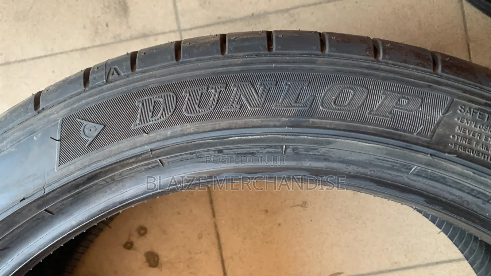 235/40r19 Dunlop