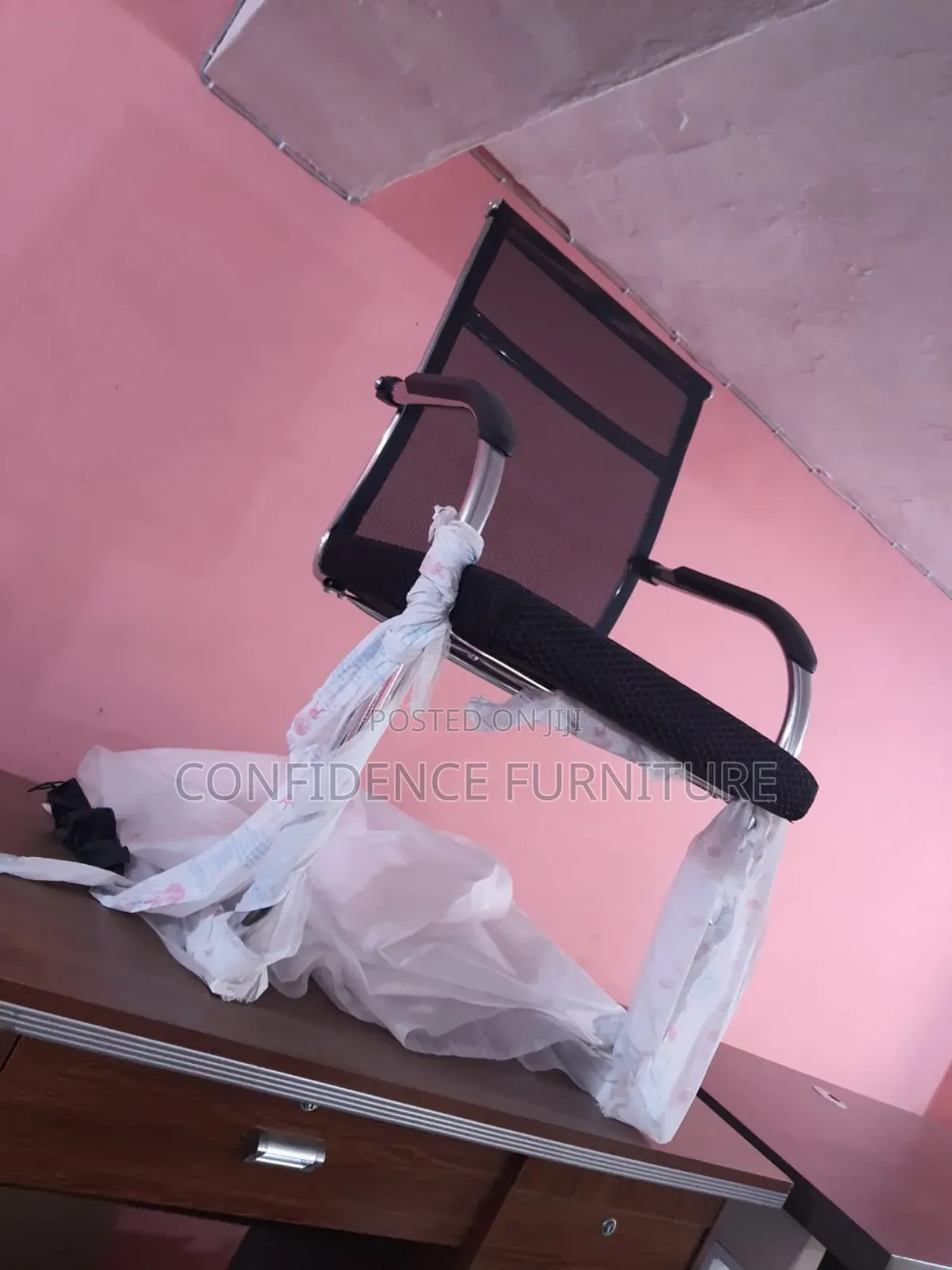 Strong Quality Mesh Back Visitors Chair