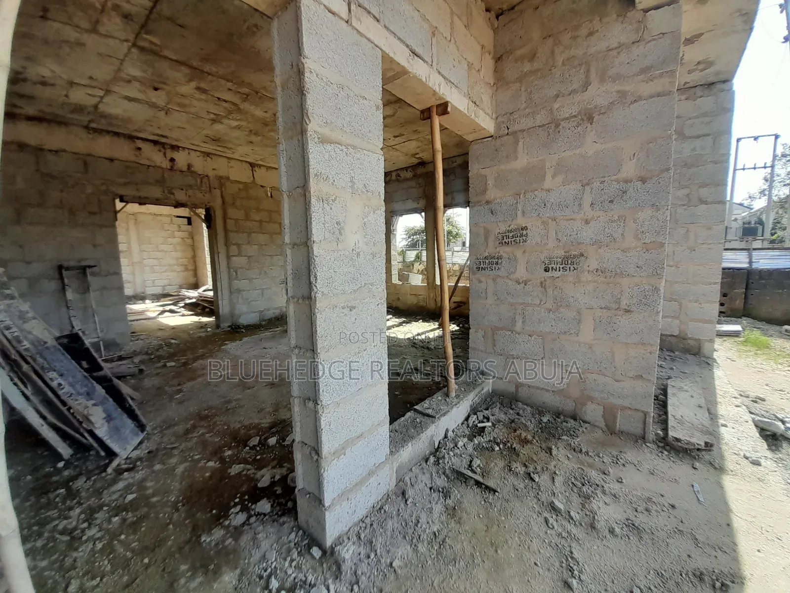 4bdrm Townhouse/Terrace In Kaura For Sale