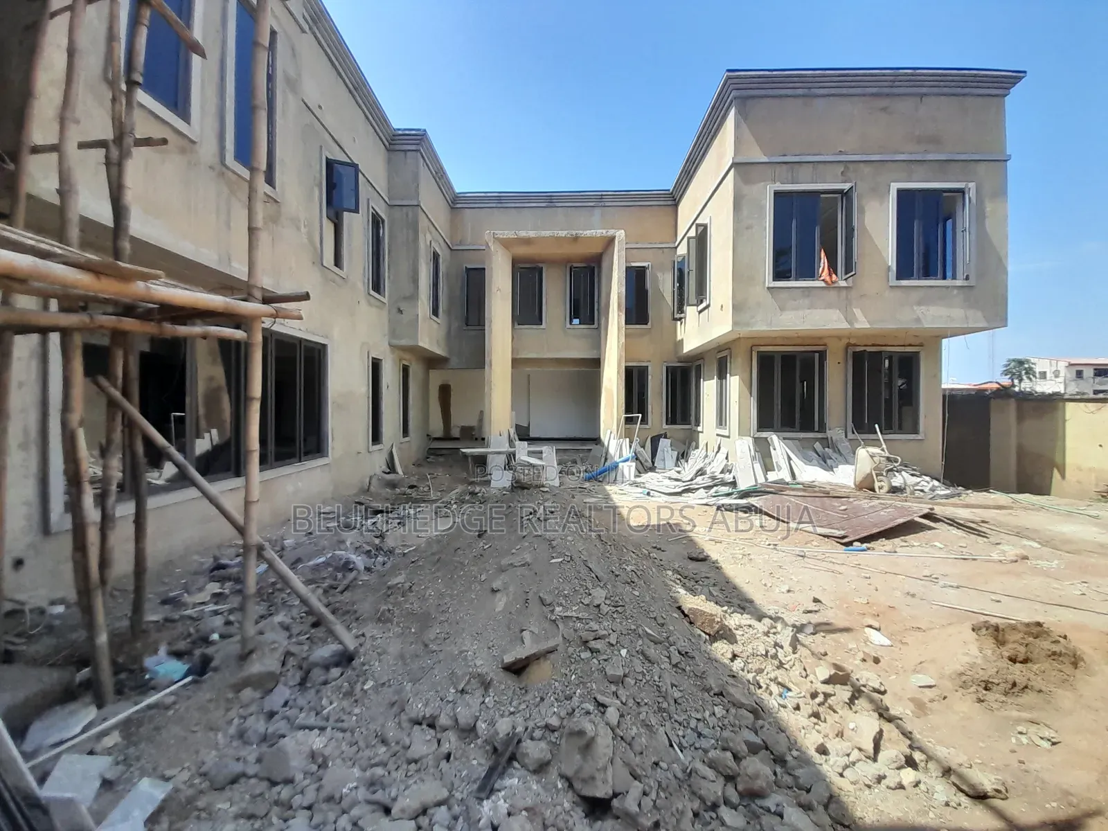 7bdrm Mansion in Asokoro for sale
