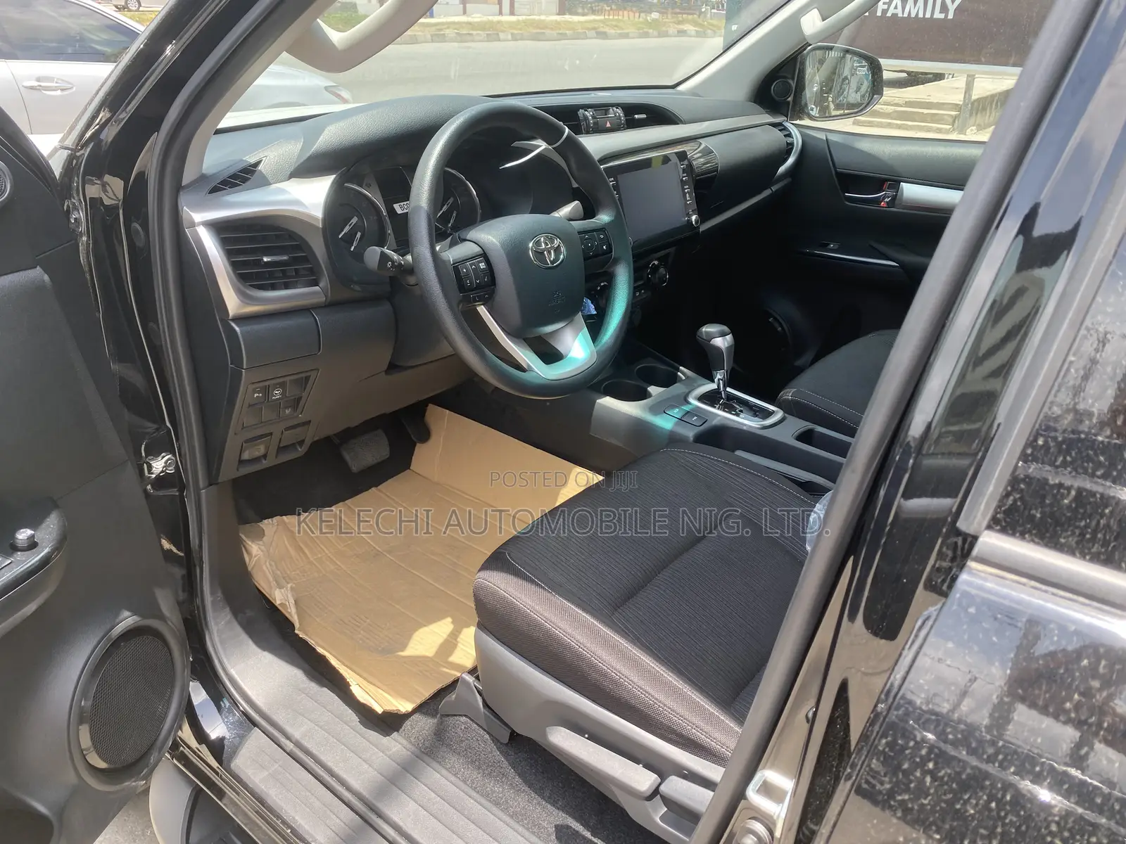 New Toyota Hilux 2024 Black