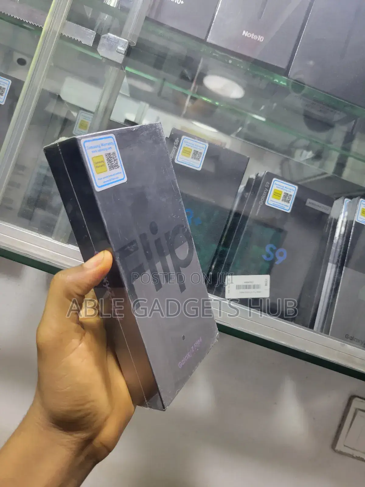 New Samsung Galaxy Z Flip4 256 GB
