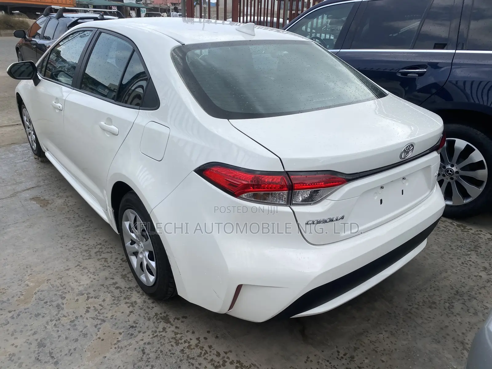 Toyota Corolla LE 2021 White