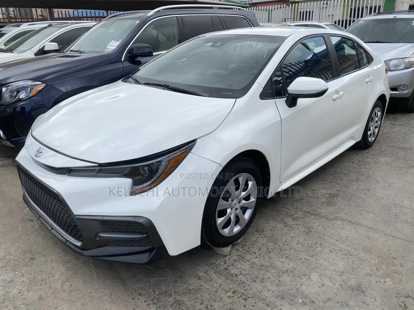 Toyota Corolla LE 2021 White