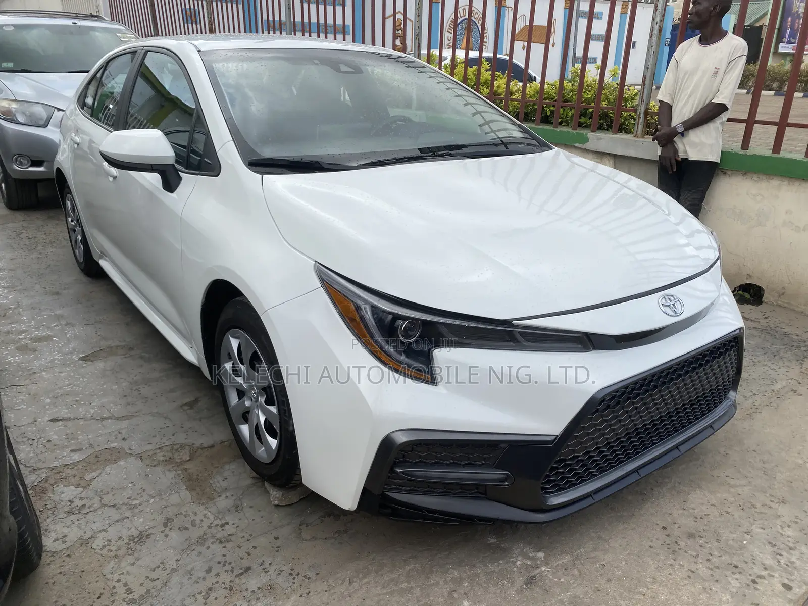 Toyota Corolla LE 2021 White
