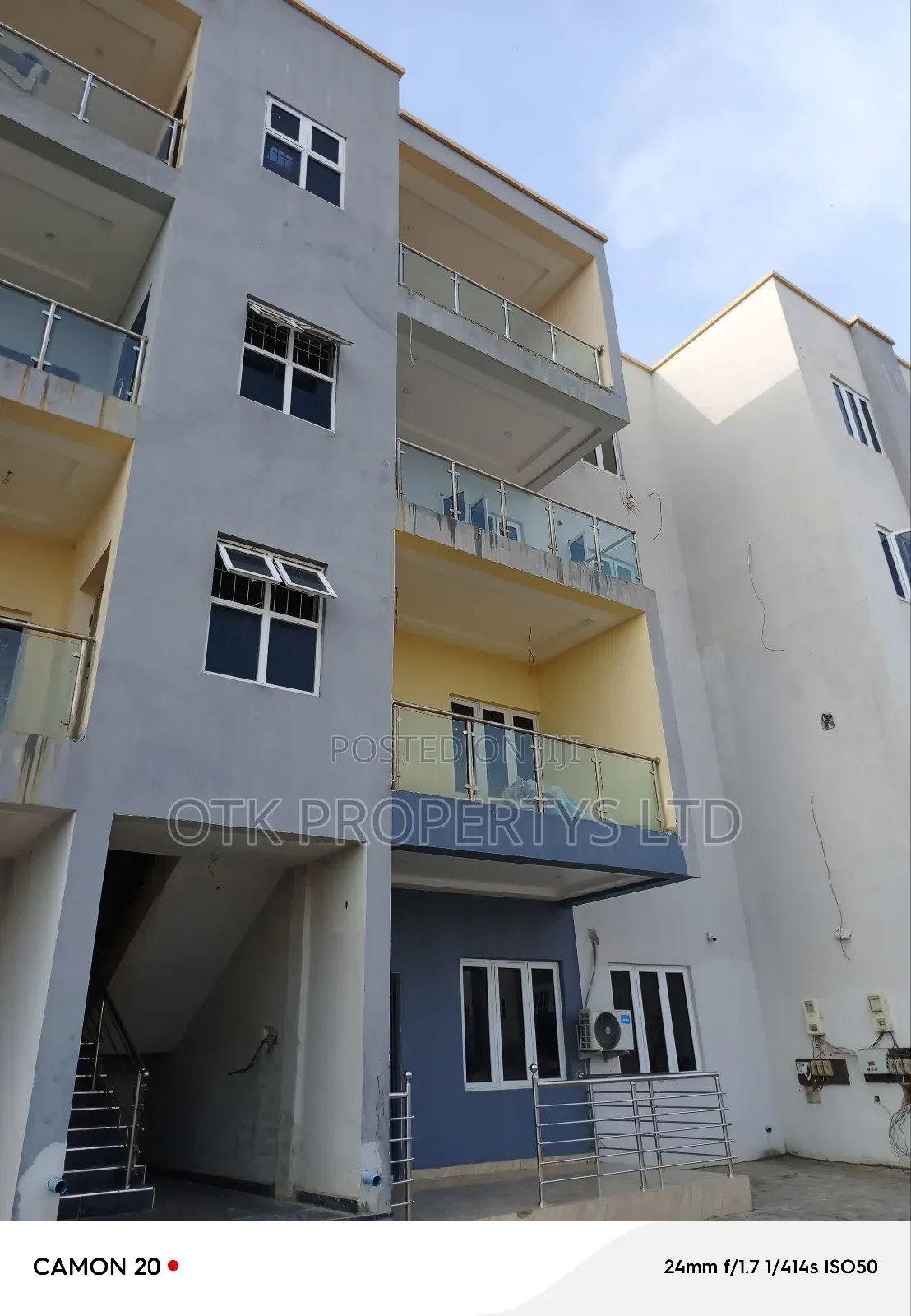3bdrm Block of Flats in River Park Estate, Lugbe District for sale