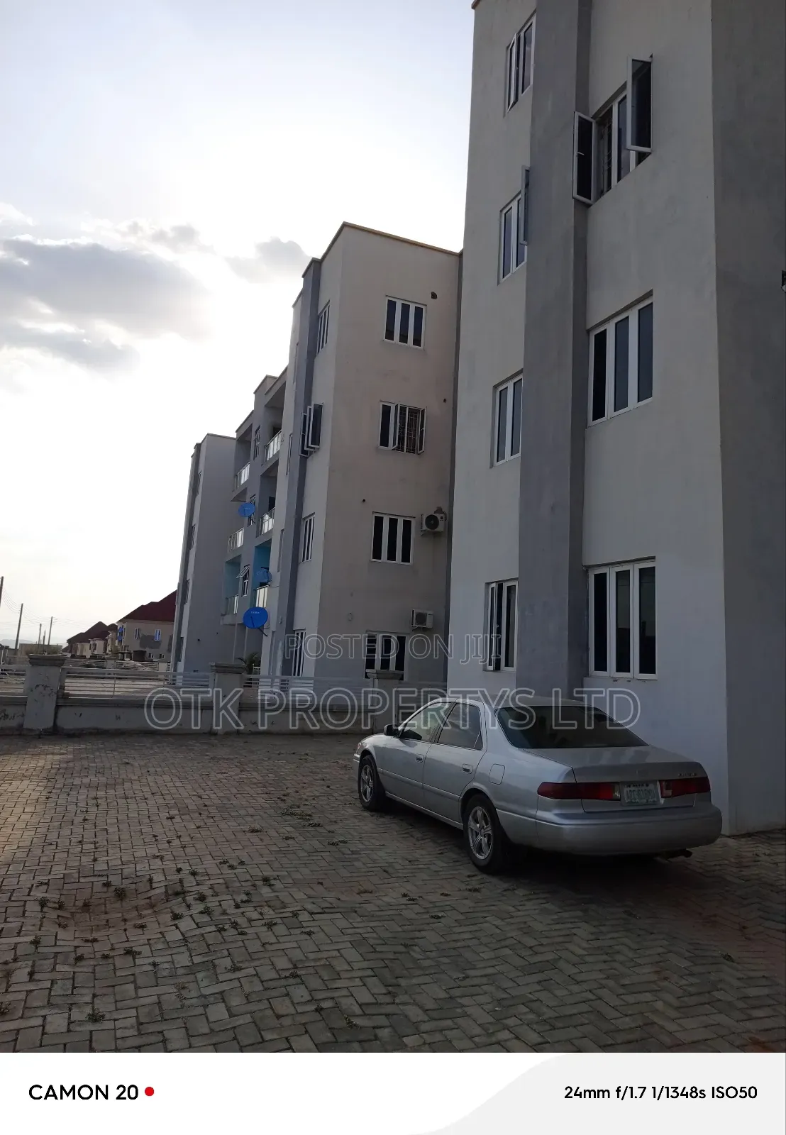 3bdrm Block of Flats in River Park Estate, Lugbe District for sale
